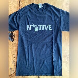 Native Michigan T-Shirt Like New